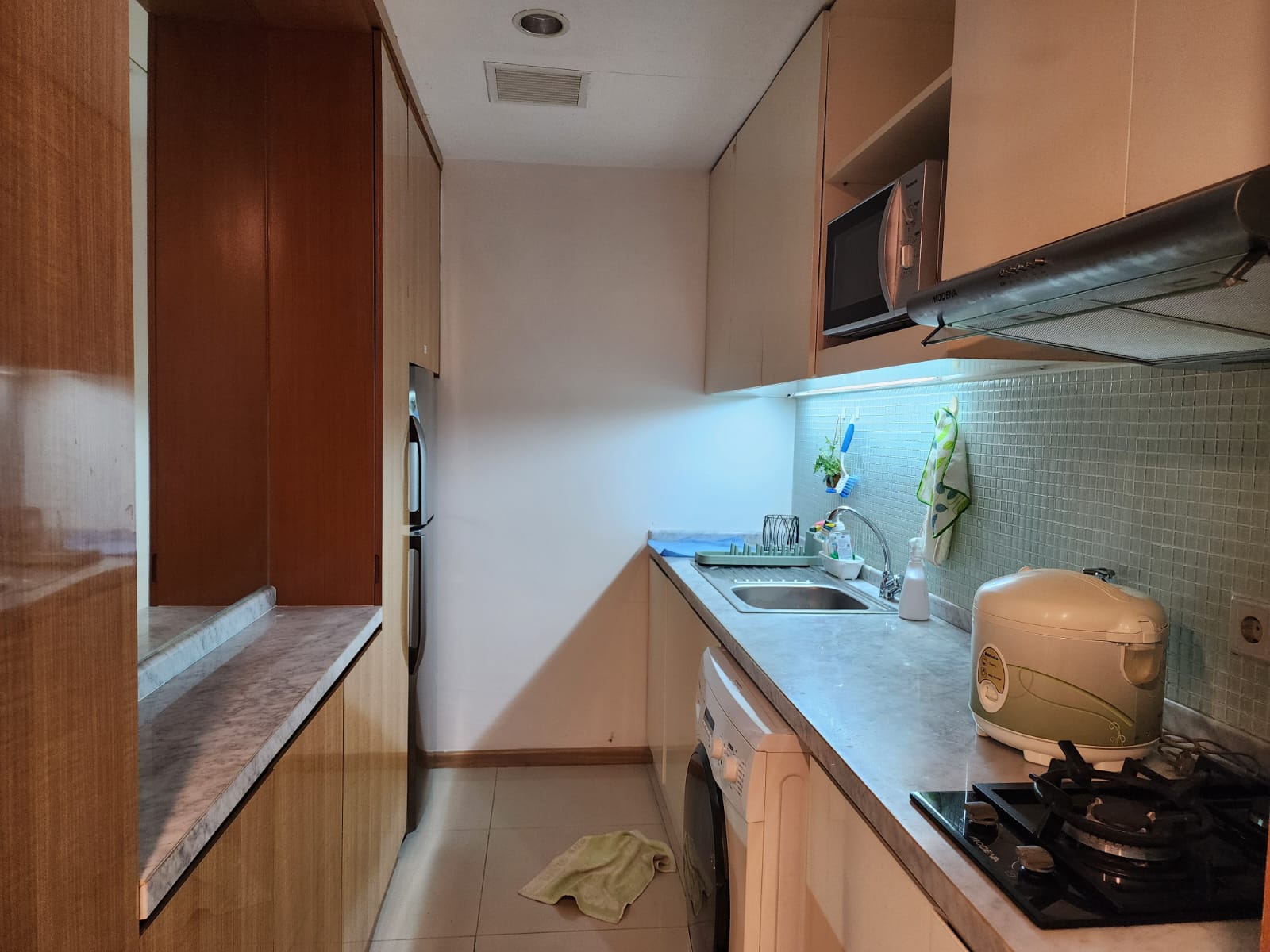 Sewa Apartemen Casagrande Residence Tower MONTREAL 1 Bed Room Luas 49 m2 Lantai 10 unit 02 Rp. 120 Juta / Tahun (10 Juta/Bulan) Sewa Apartemen Casagrande Termurah, Terlengkap dan Terupdate di area Kokas www.casagrande-residence.com