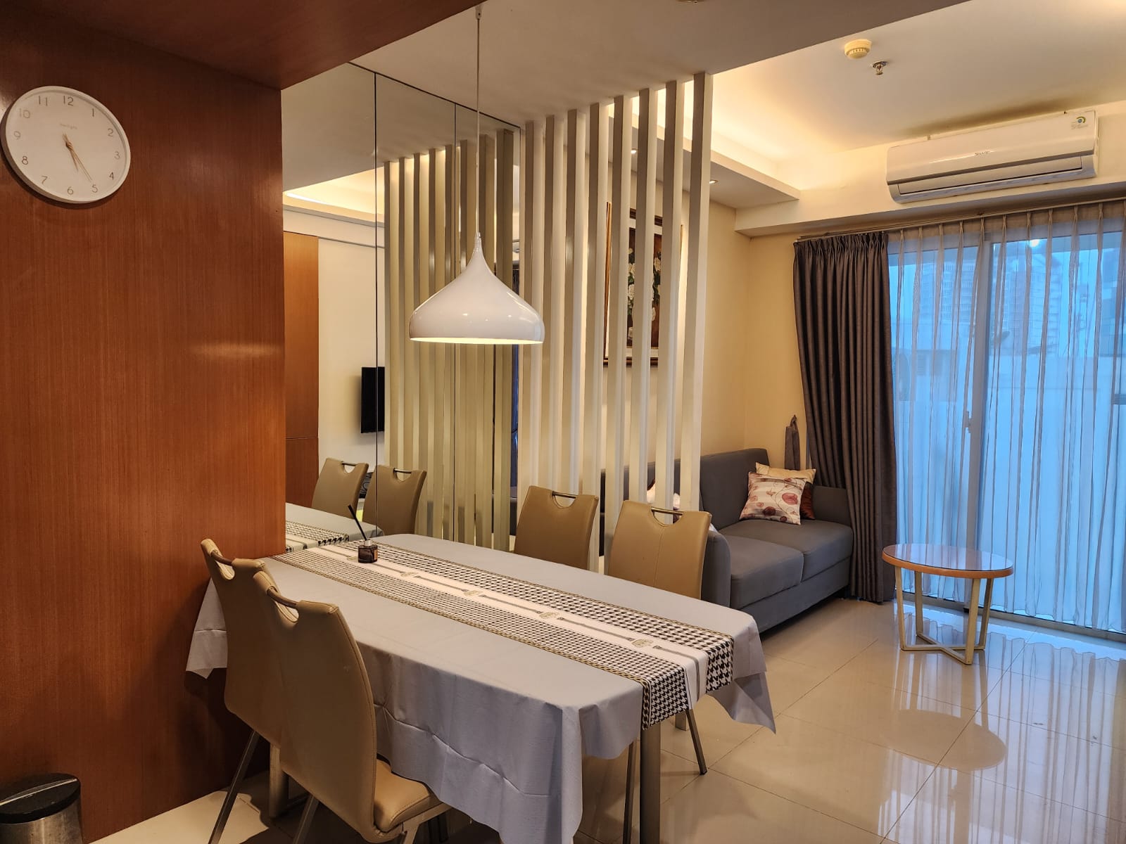 Sewa Apartemen Casagrande Residence Tower MONTREAL 1 Bed Room Luas 49 m2 Lantai 10 unit 02 Rp. 120 Juta / Tahun (10 Juta/Bulan) Sewa Apartemen Casagrande Termurah, Terlengkap dan Terupdate di area Kokas www.casagrande-residence.com