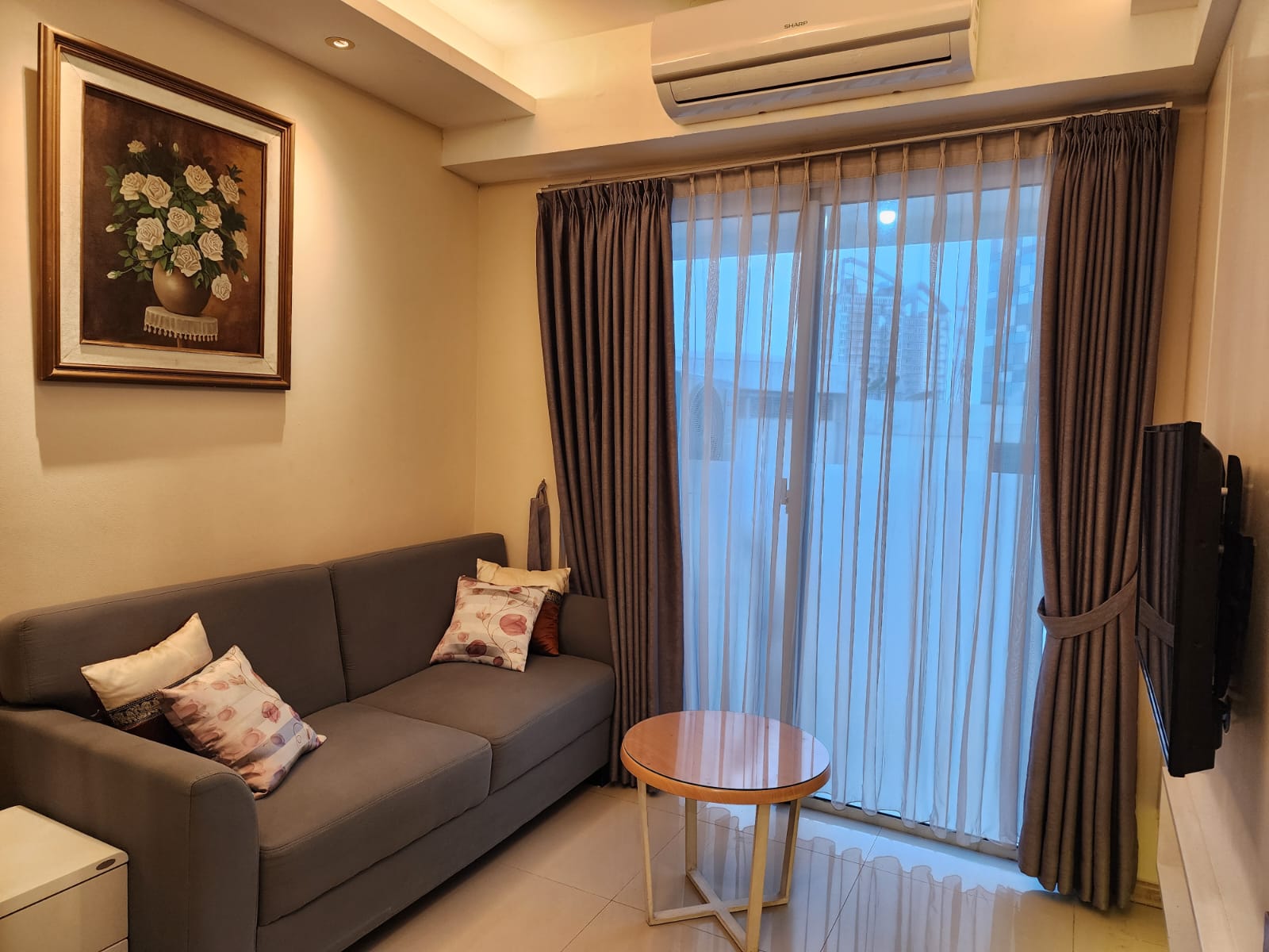 Sewa Apartemen Casagrande Residence Tower MONTREAL 1 Bed Room Luas 49 m2 Lantai 10 unit 02 Rp. 120 Juta / Tahun (10 Juta/Bulan) Sewa Apartemen Casagrande Termurah, Terlengkap dan Terupdate di area Kokas www.casagrande-residence.com