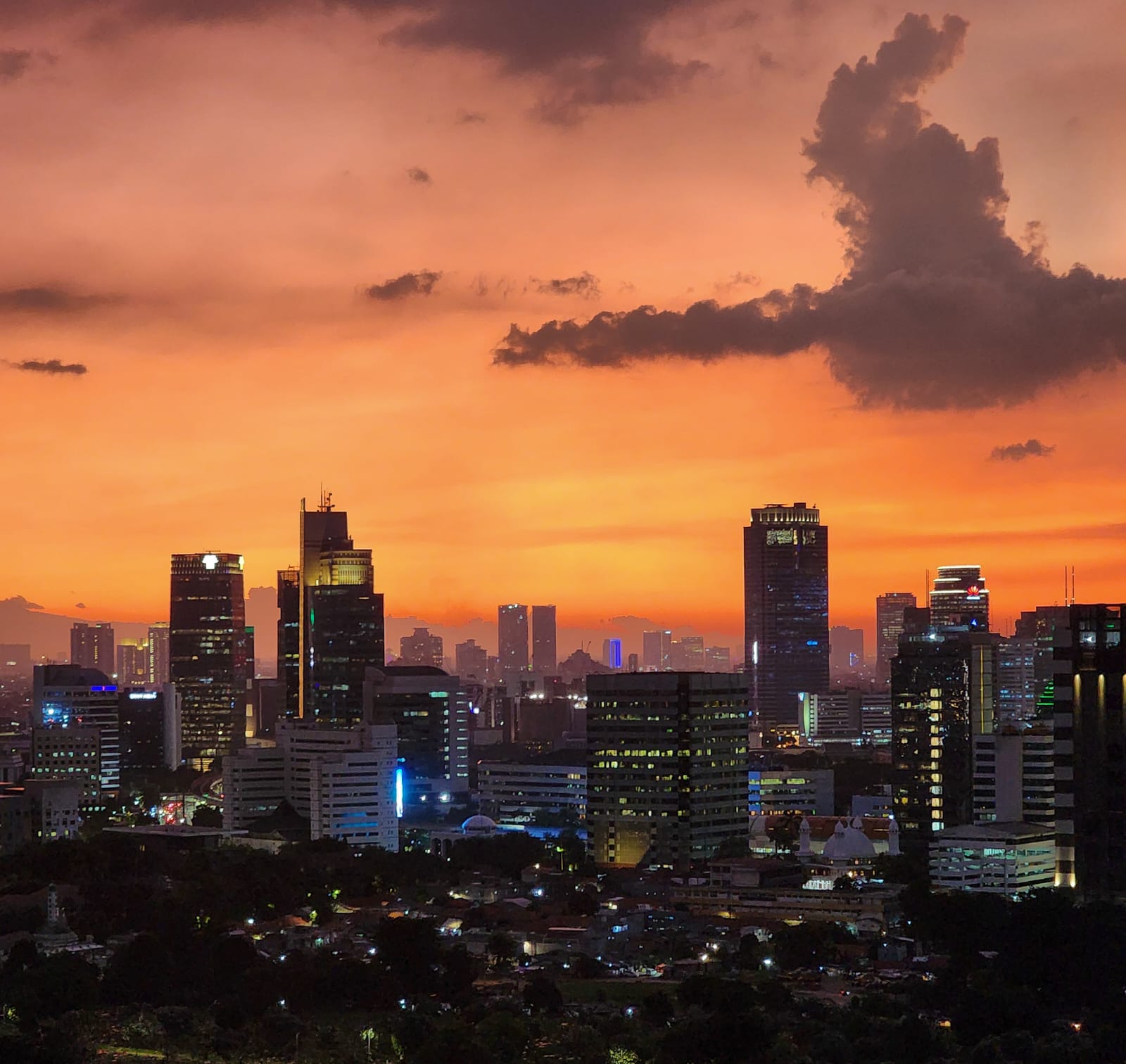Sewa Apartemen Casagrande Tower MIRAGE 1 Bed Room Luas 51 m2 Lantai 29 unit 10 Rp. 144 Juta / Tahun Stock Sewa Apartemen Casagrande Termurah, Terlengkap dan Terupdate di area Kokas www.casagrande-residence.com
