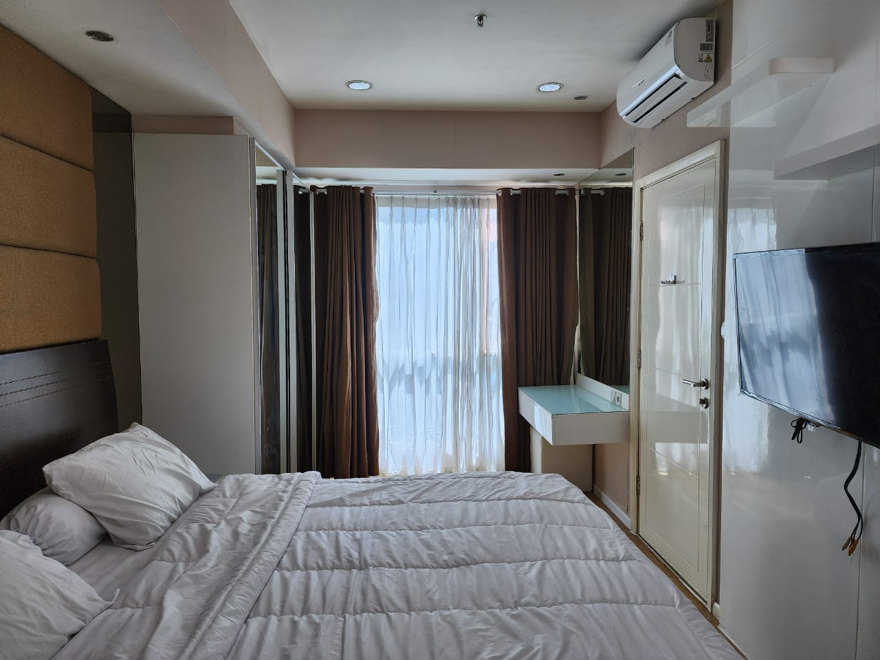 Sewa Casagrande Residence Tower MONTANA 2 Bed Room Luas 80 m2 
