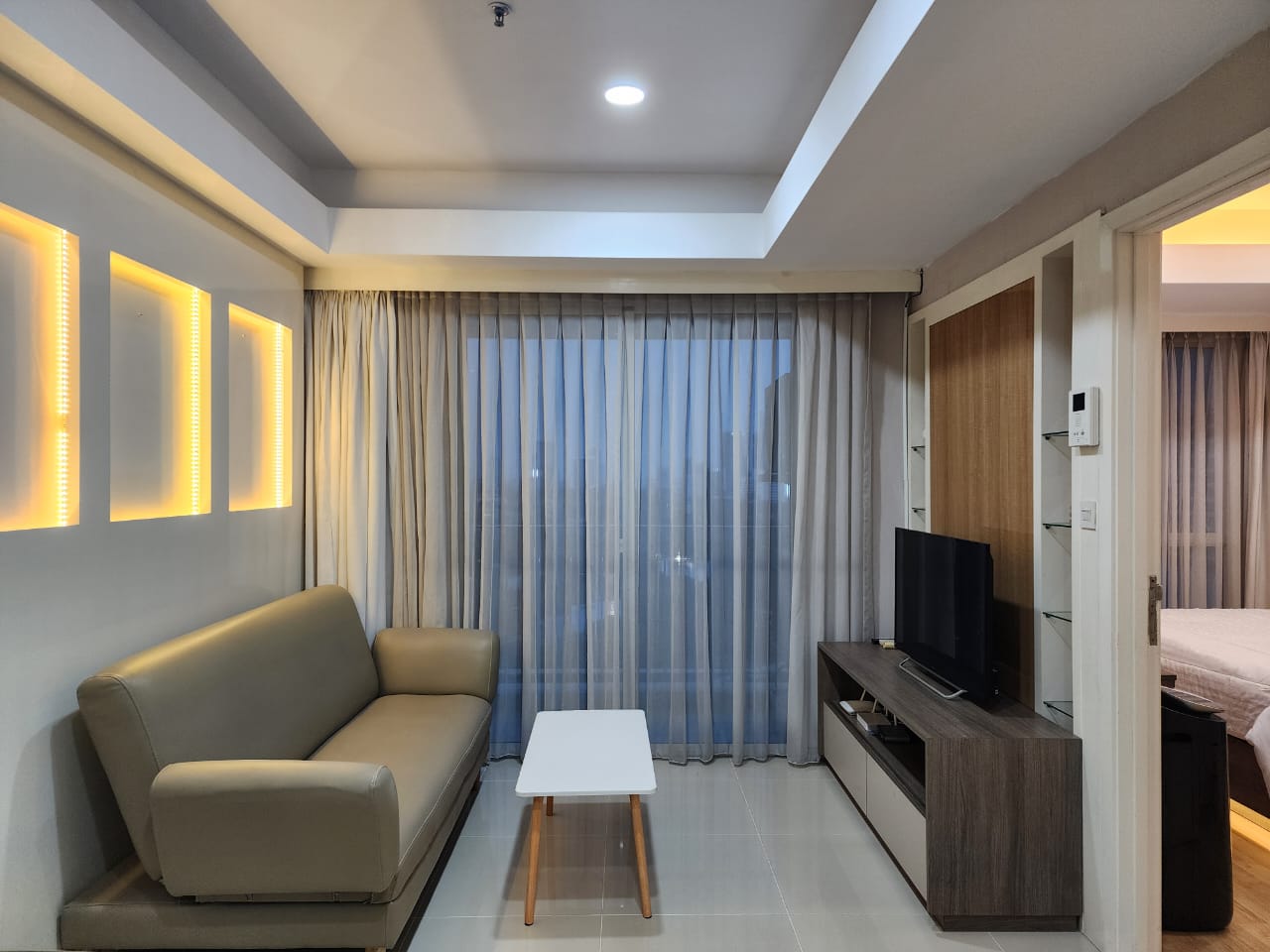 Sewa Tower Mirage 1 Bed Room Luas 51 m2 Rp.12.000.000 / Bulan Minimal Sewa 1 Tahun Sewa Apartemen Casagrande Termurah, Terlengkap dan Terupdate di area Kokas www.casagrande-residence.com