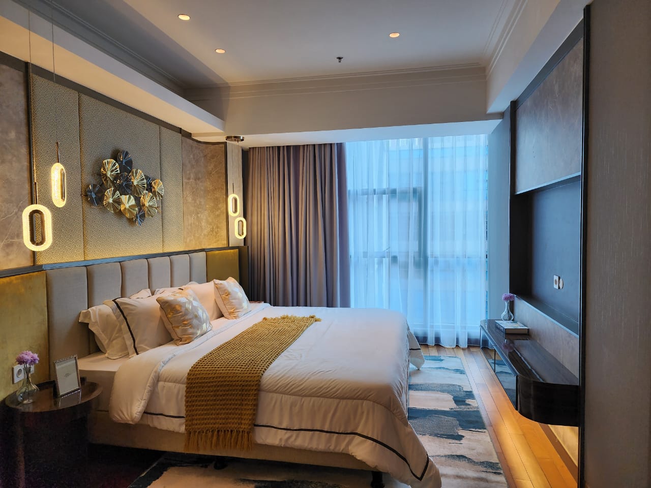 Stock Jual Casagrande Residence Bulan Oktober 2024 Jual Tower Angelo 3+1 Bed Room Luas 129 m2 Furnished Lantai 43 unit 09 Rp. 5,8 Milyar Fully Furnished www.casagrande-residence.com Stock Jual Casa Grande Terlengkap, Termurah dan Terupdate