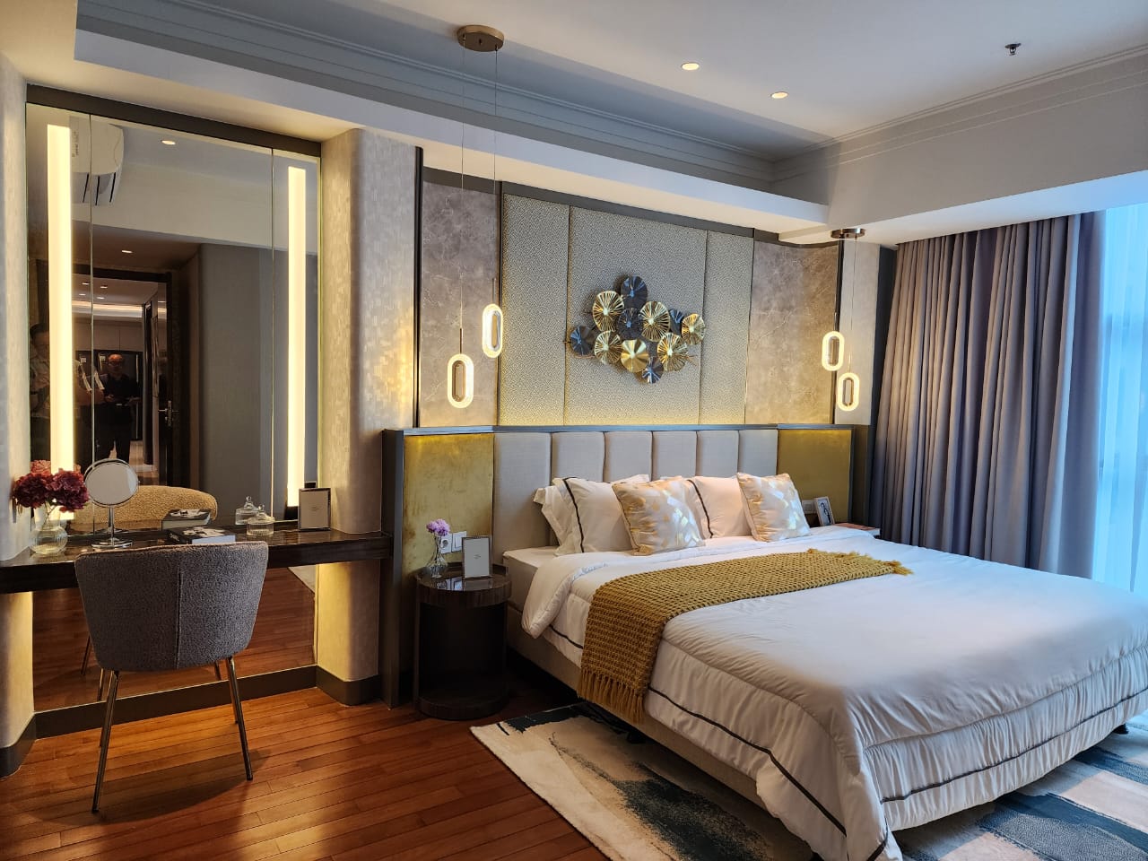 Stock Jual Casagrande Residence Bulan Oktober 2024 Jual Tower Angelo 3+1 Bed Room Luas 129 m2 Furnished Lantai 43 unit 09 Rp. 5,8 Milyar Fully Furnished www.casagrande-residence.com Stock Jual Casa Grande Terlengkap, Termurah dan Terupdate
