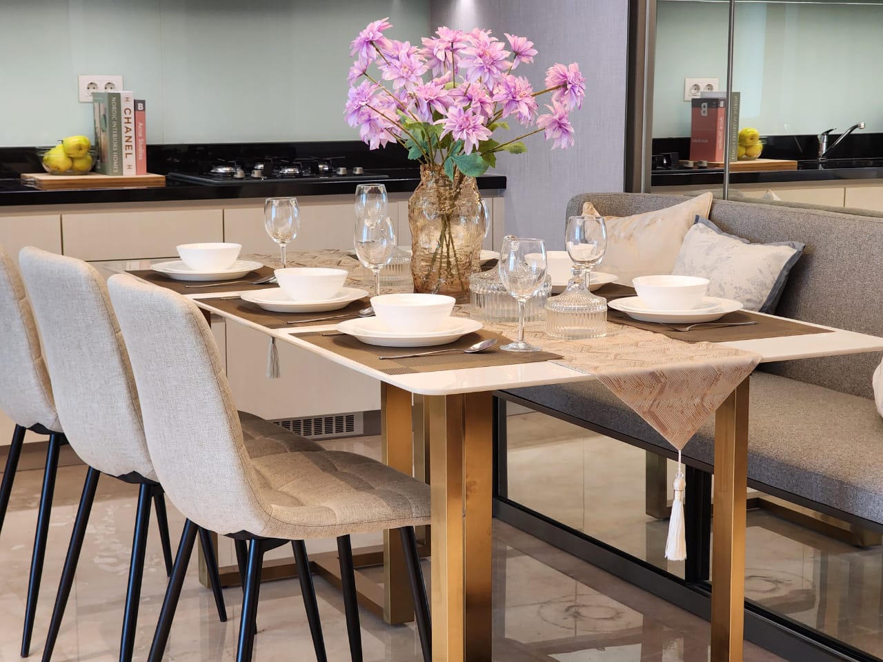 Stock Jual Casagrande Residence Bulan Oktober 2024 Jual Tower Angelo 3+1 Bed Room Luas 129 m2 Furnished Lantai 43 unit 09 Rp. 5,8 Milyar Fully Furnished www.casagrande-residence.com Stock Jual Casa Grande Terlengkap, Termurah dan Terupdate