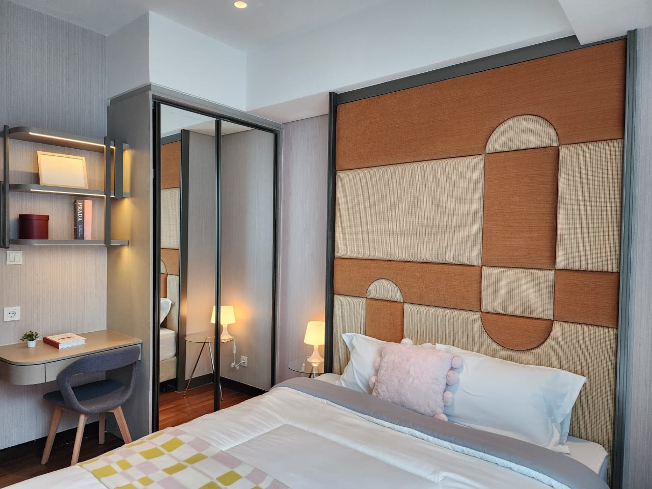 Stock Jual Casagrande Residence Bulan Oktober 2024 Jual Tower Angelo 3+1 Bed Room Luas 129 m2 Furnished Lantai 43 unit 09 Rp. 5,8 Milyar Fully Furnished www.casagrande-residence.com Stock Jual Casa Grande Terlengkap, Termurah dan Terupdate