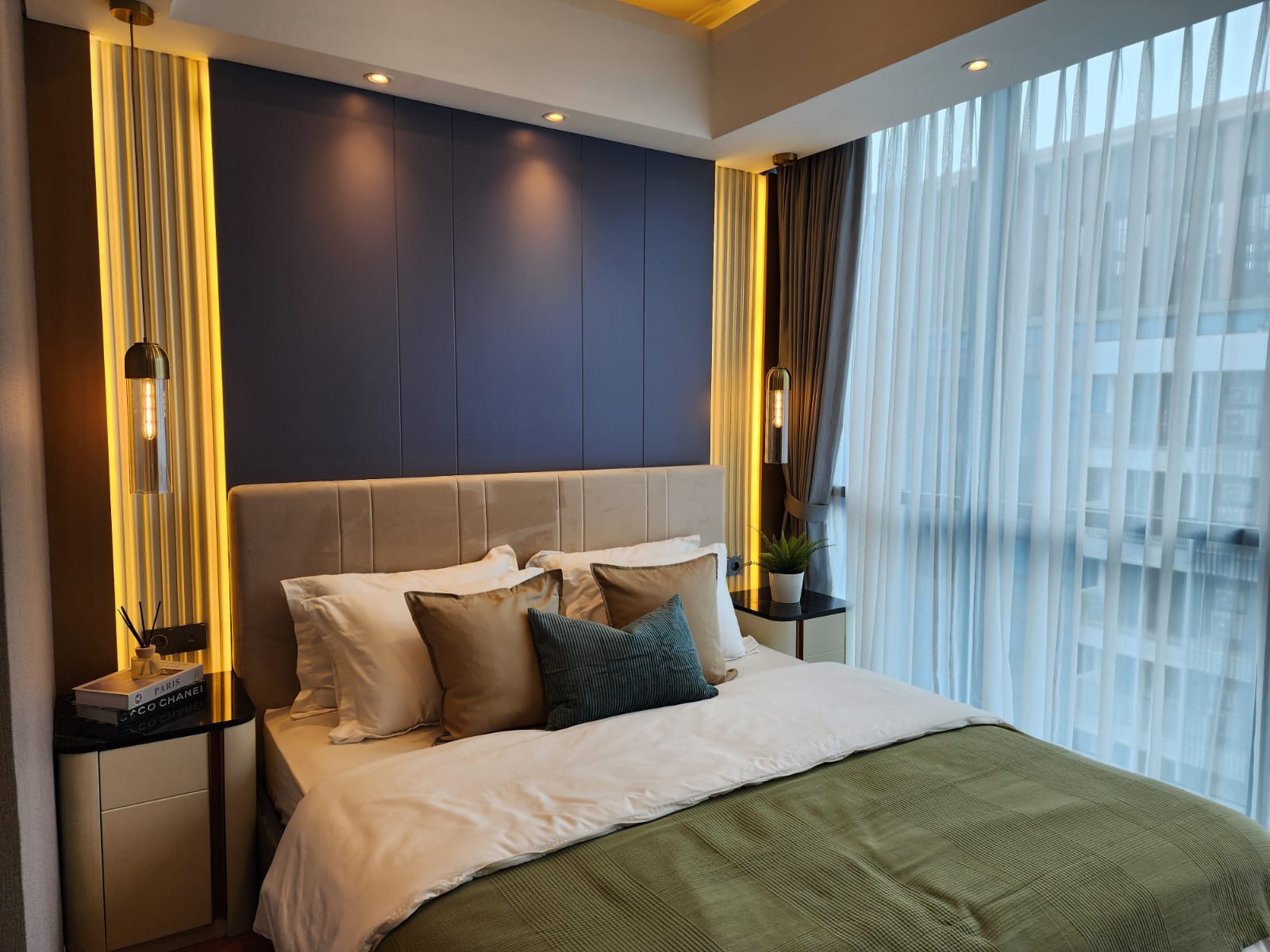 Stock Jual Casagrande Residence Bulan Oktober 2024 Jual Tower Angelo 3+1 Bed Room Luas 129 m2 Furnished Lantai 45 unit 08 Rp. 5,2 Milyar Fully Furnished www.casagrande-residence.com Stock Jual Casa Grande Terlengkap, Termurah dan Terupdate