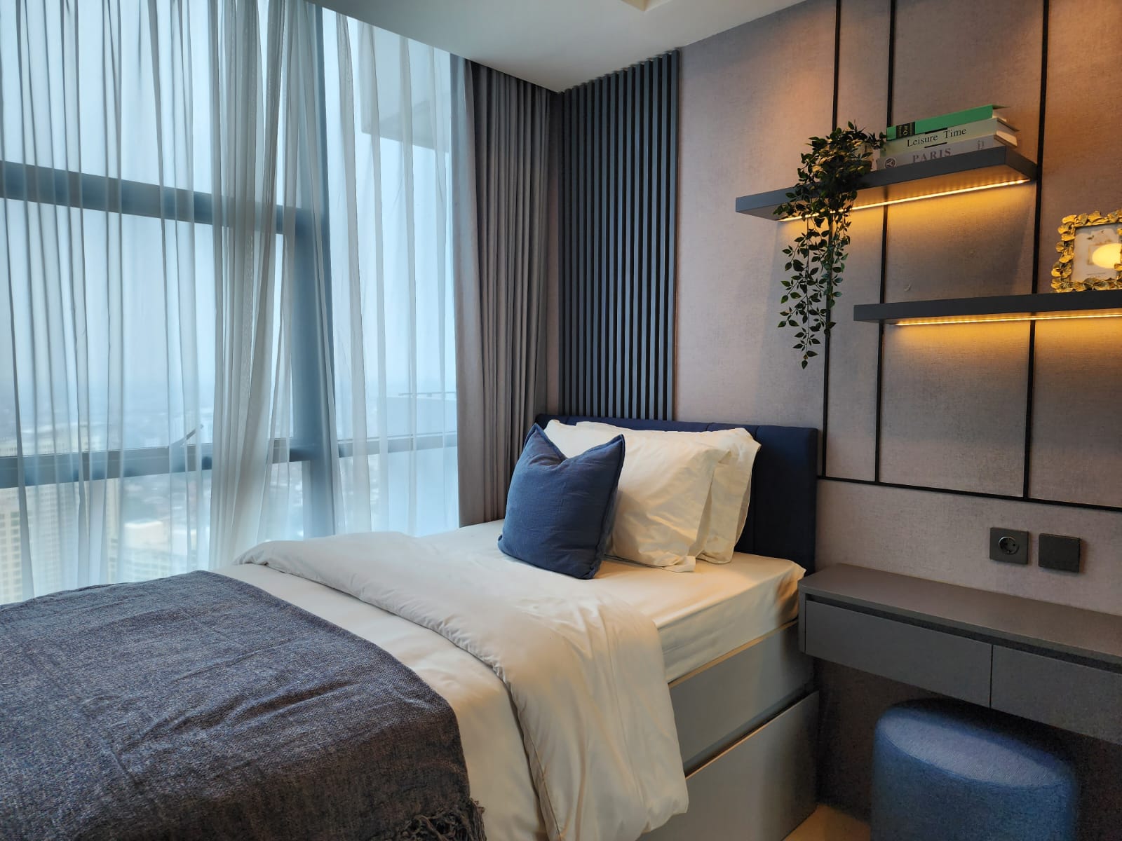 Stock Jual Casagrande Residence Bulan Oktober 2024 Jual Tower Angelo 3+1 Bed Room Luas 129 m2 Furnished Lantai 45 unit 08 Rp. 5,2 Milyar Fully Furnished www.casagrande-residence.com Stock Jual Casa Grande Terlengkap, Termurah dan Terupdate