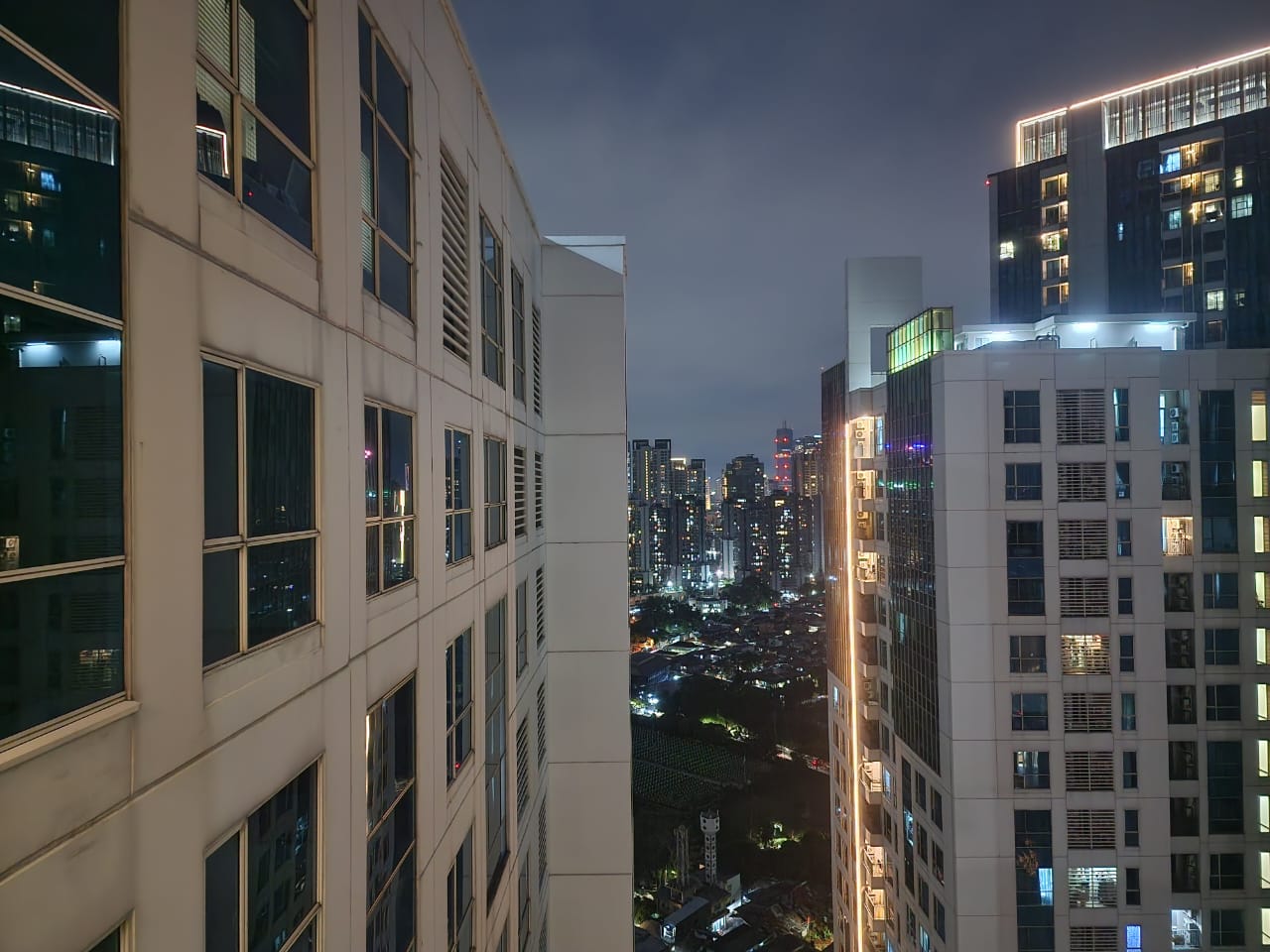 Stock Sewa Casagrande Residence Bulan November 24 Sewa Apartemen Tower MIRAGE 1 Bed Room Luas 48 m2 Lantai 35 unit 02 Rp. 11 Juta Per Bulan Minimal Sewa 1 Tahun Stock Sewa Termurah, Terlengkap dan Terupdate www.casagrande-residence.com
