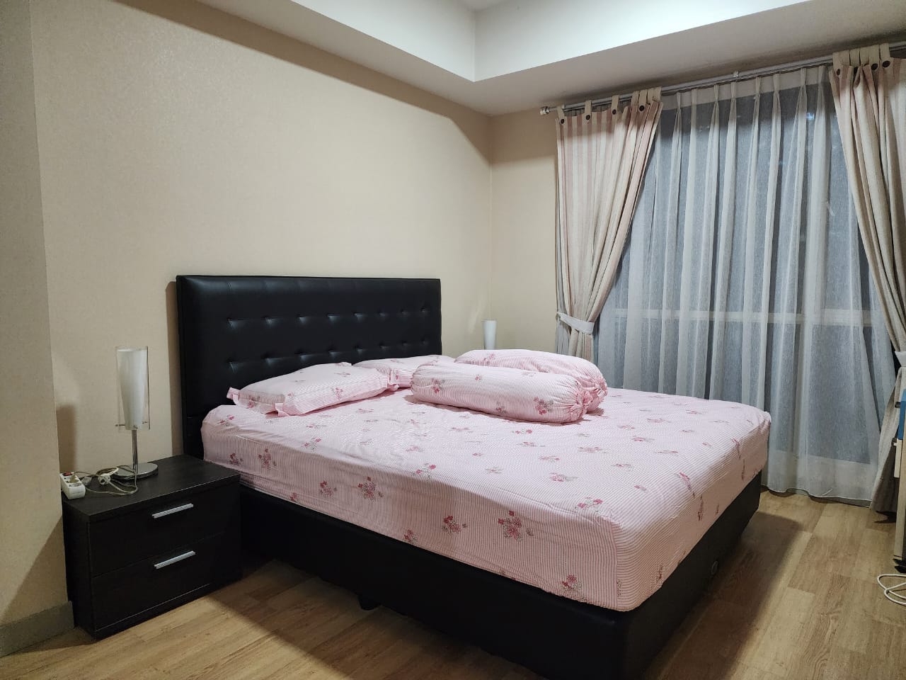 Stock Sewa Casagrande Residence Bulan November 24 Sewa Apartemen Tower MIRAGE 2 Bed Room Luas 72 m2 Lantai 11 unit 05 Rp. 14 Juta Per Bulan Minimal Sewa 1 Tahun Stock Sewa Termurah, Terlengkap dan Terupdate www.casagrande-residence.com