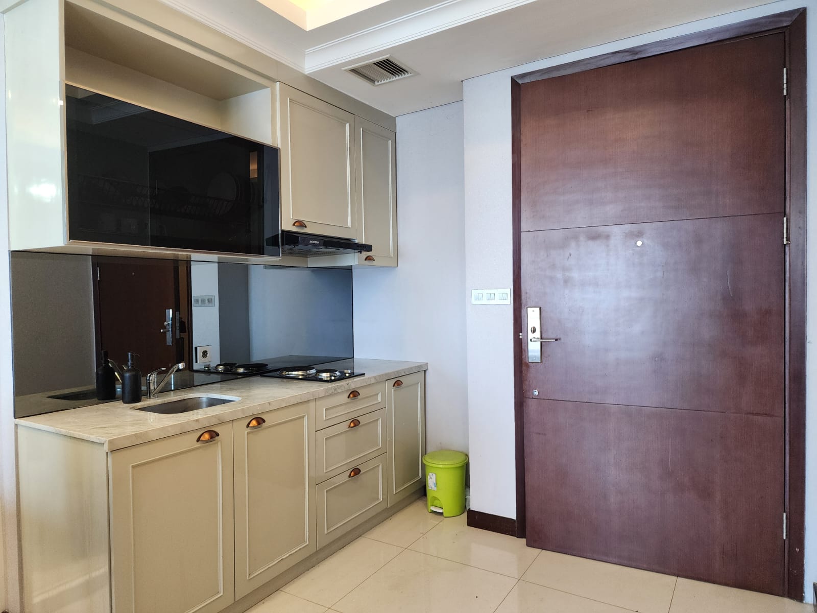 Stock Sewa Casagrande Residence Bulan Oktober 2024 Sewa Apartemen Tower BELLA 2 Bed Room Luas 76 m2 Lantai 32 unit 03 Rp. 18 Juta Per Bulan Minimal Sewa 1 Tahun Stock Sewa Termurah, Terlengkap dan Terupdate www.casagrande-residence.com