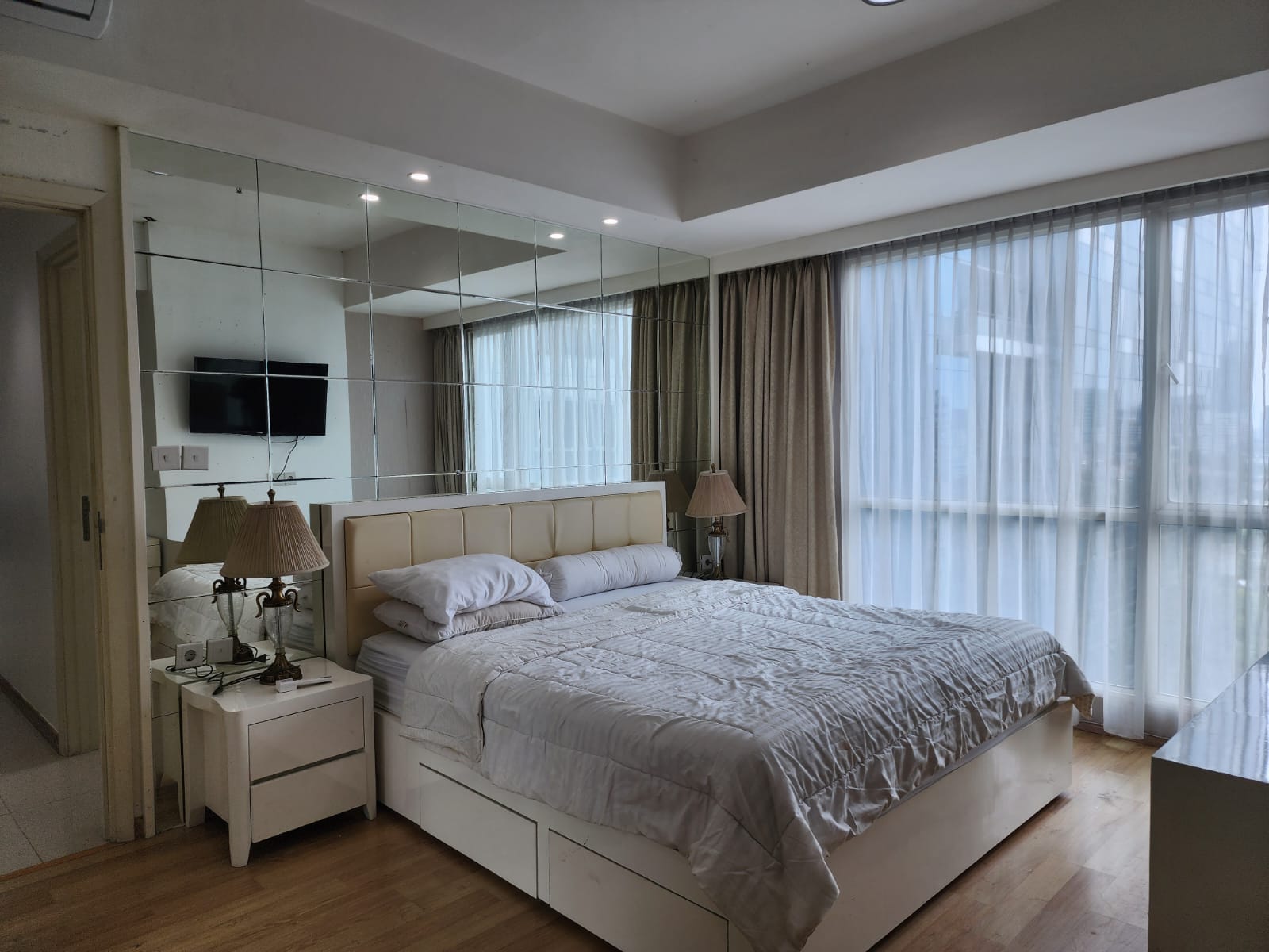 Stock Sewa 2+1 Bed Room Bulan Februari Tahun 2026 Casagrande Residence Tower Mirage 2+1 BR  Luas 101 sqm Rp.17.000.000/Bulan (Rp.204.000.000/Tahun) Stock Sewa Apartemen Casagrande Residence Termurah, Terlengkap dan Terupdate